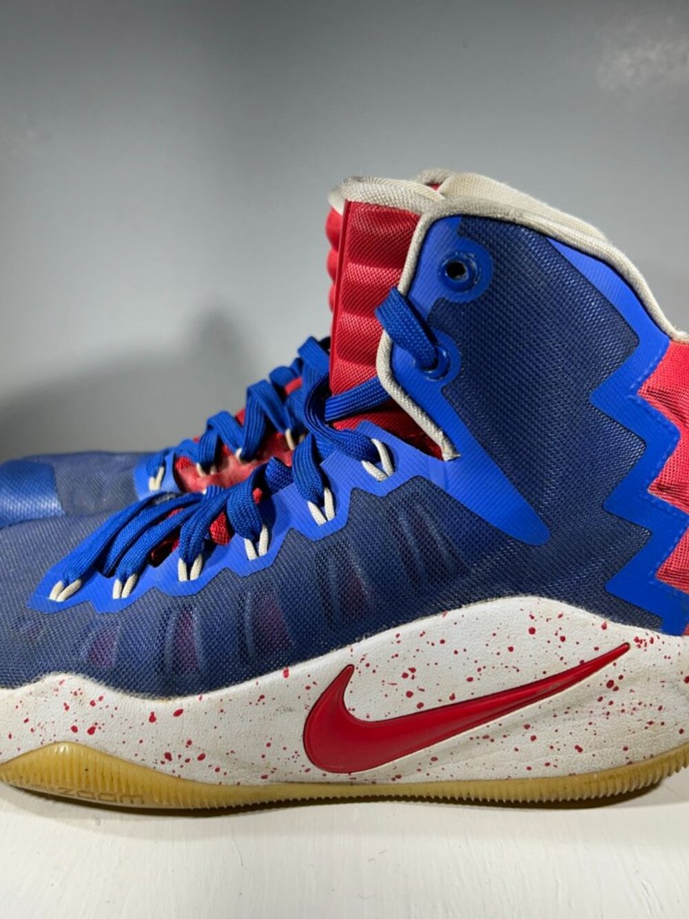 Nike Hyperdunk Boys Basketball Shoes Youth Size 5 5Y Blue Red High Top Sneakers